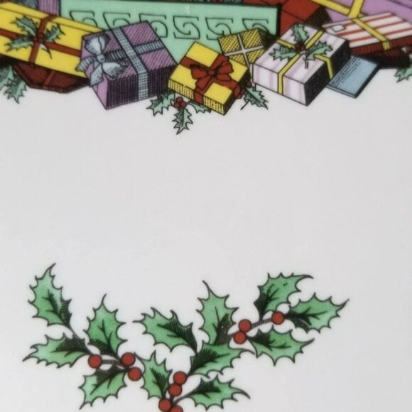 New Spode Christmas Tree Cake Plate and Server - Picture 3 of 9